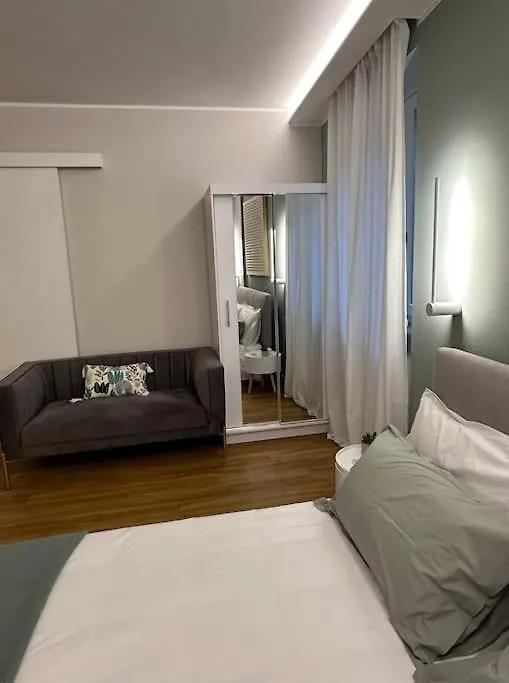 The Captain'S Apartments Zephyr- City Center Leonardo Academy Sesto Calende Italy