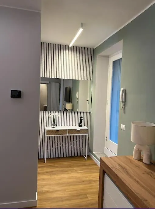 The Captain'S Apartments Zephyr- City Center Leonardo Academy Sesto Calende