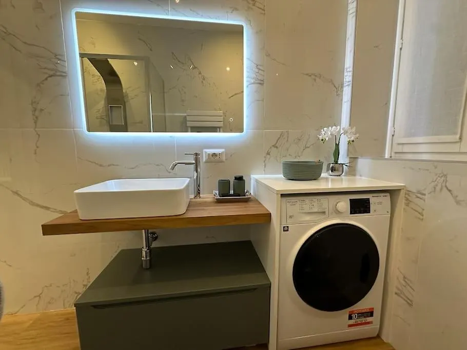 The Captain'S Apartments Zephyr- City Center Leonardo Academy Sesto Calende
